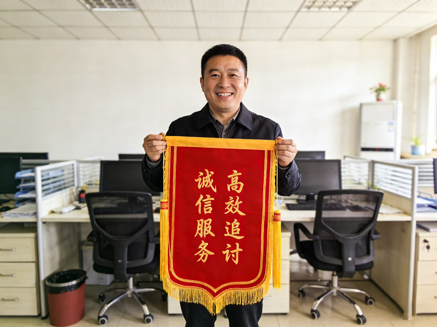 连云港律秦收债公司恭喜何先生收回债款